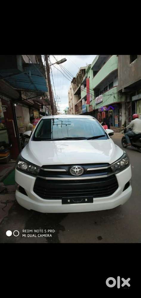 Toyota Innova Crysta 2.4 Gx 8 Str, 2017, Diesel