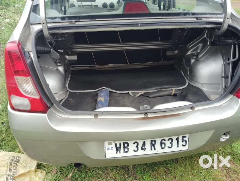 Mahindra Logan 2007 Petrol Well Maintained