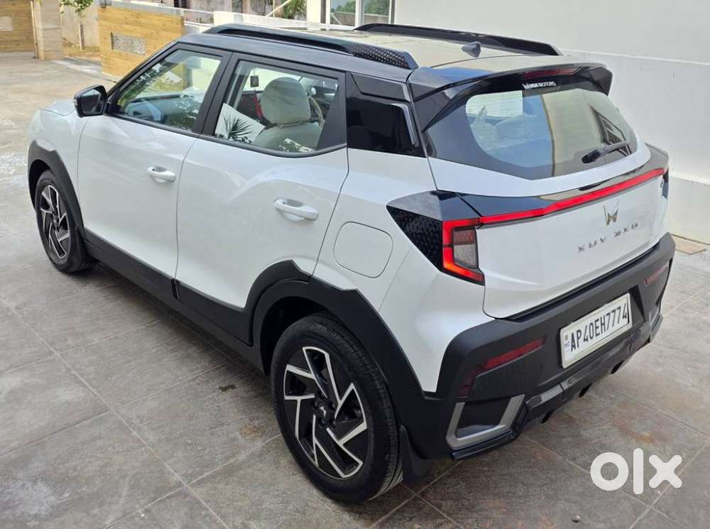 Mahindra Xuv 3xo Ax7l 1.2 Petrol At (pg), 2024, Petrol