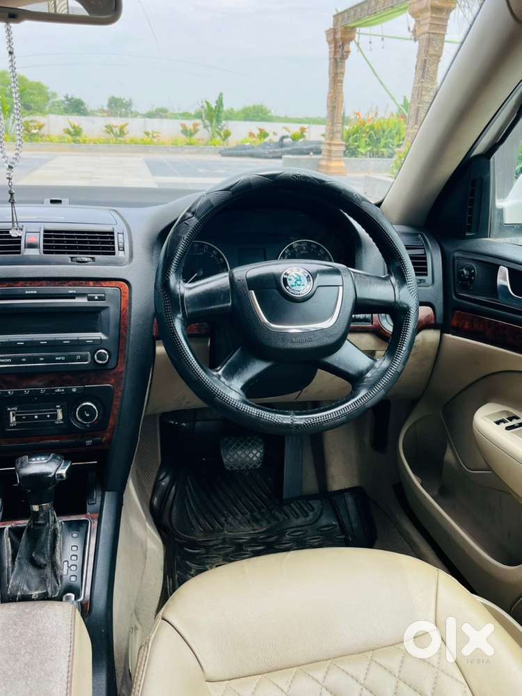 Skoda Laura Elegance 2010 Diesel
