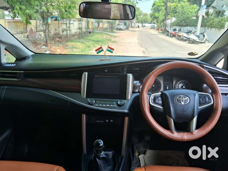 Toyota Innova Crysta 2.4 V 7 Str, 2017, Diesel