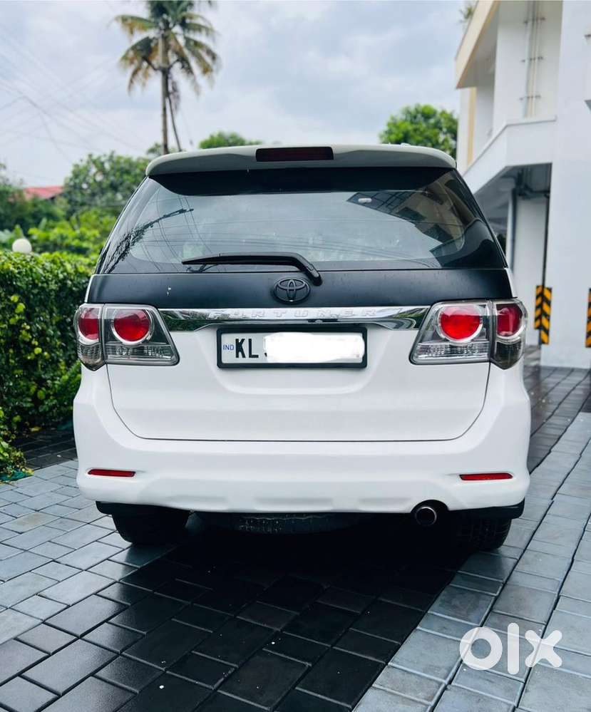 Toyota Fortuner 2012
