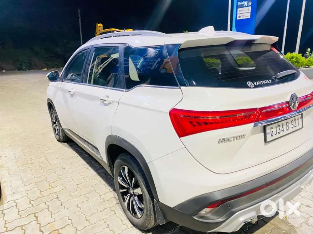Mg Hector Top Model With Sunroof