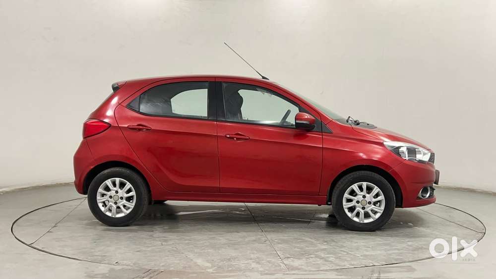 Tata Tiago Xza, 2018, Petrol