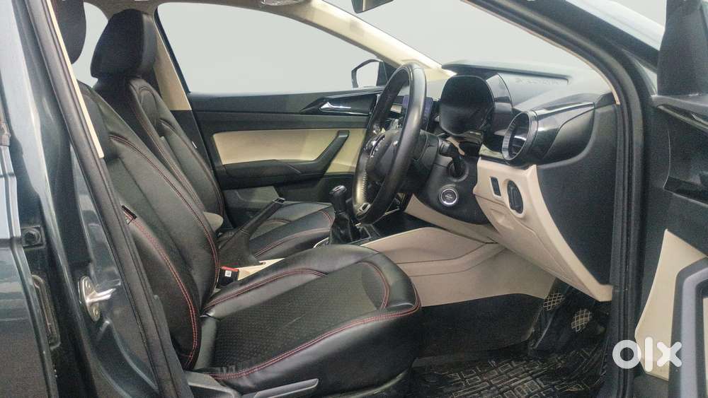 Skoda Slavia Ambition 1.0l Tsi Mt, 2023, Petrol