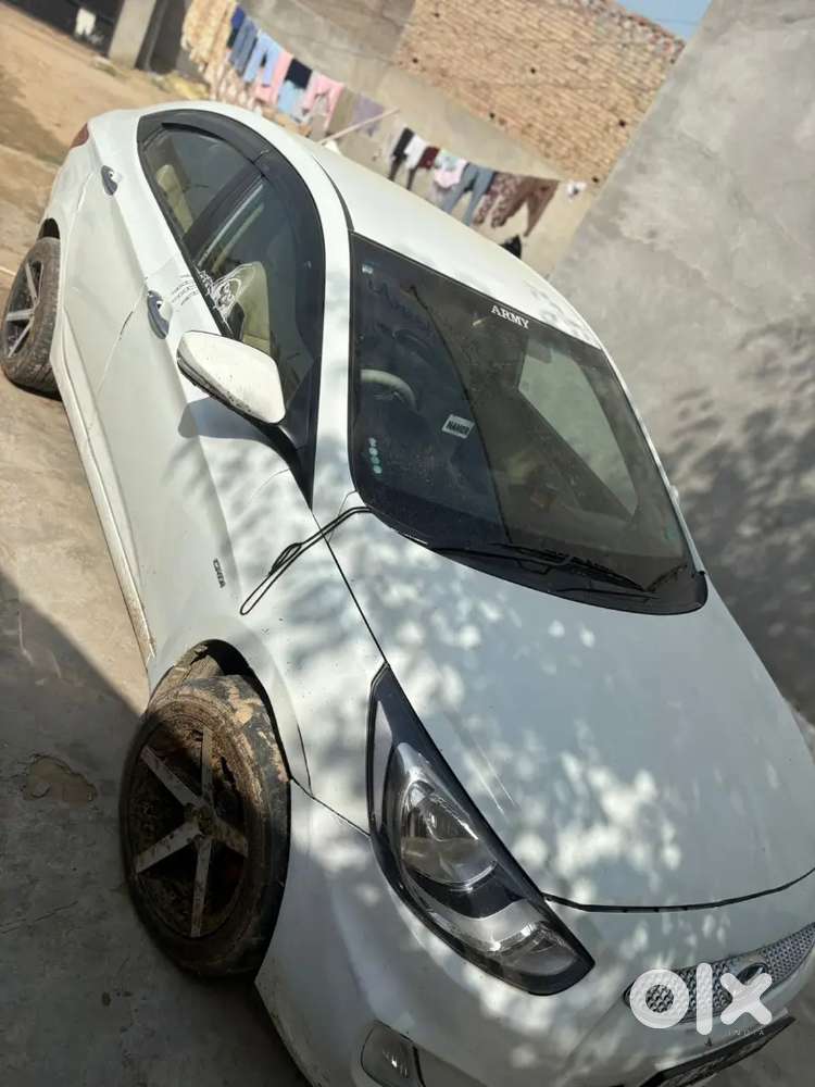 Hyundai Verna Crdi 2012