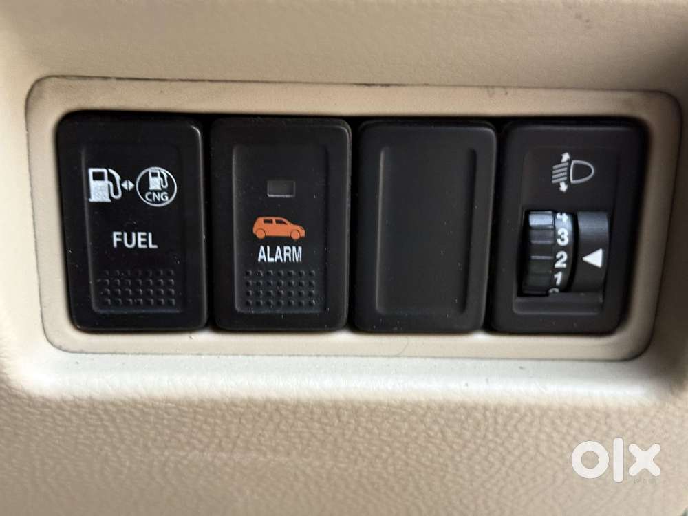 Maruti Suzuki Swift Dzire 1.3 Lxi, 2021, Cng & Hybrids