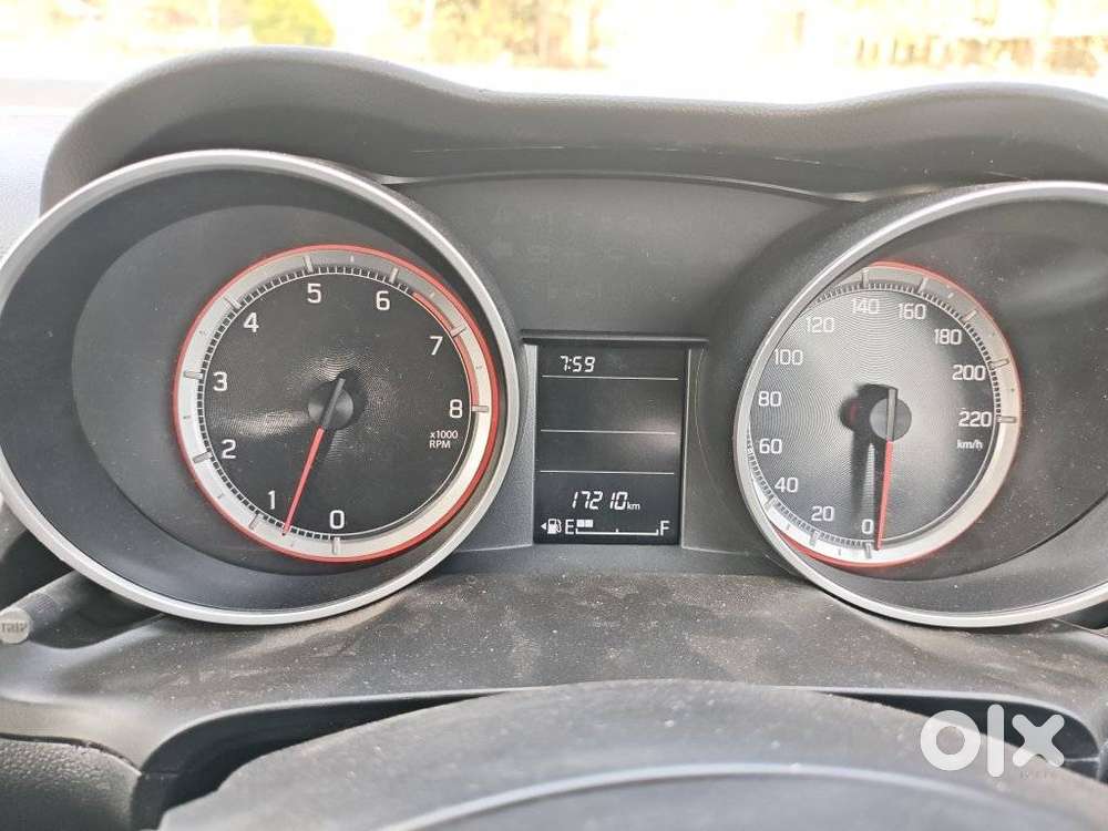 Maruti Suzuki Swift Vxi + Manual, 2022, Petrol