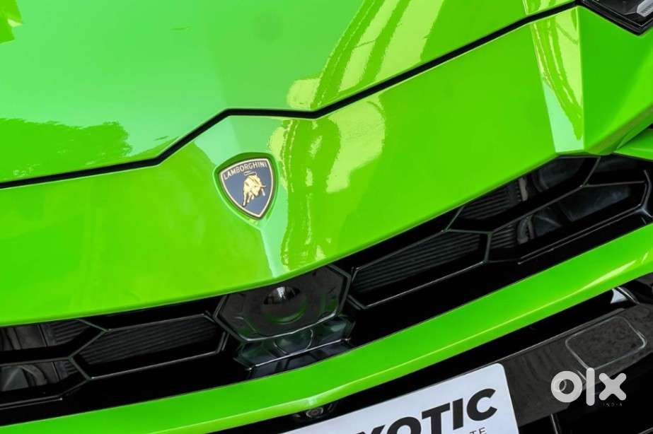 Lamborghini Urus, 2022, Petrol