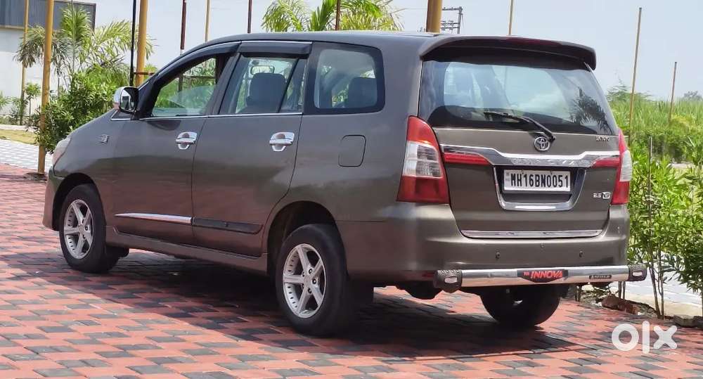 Toyota Innova 2015 Diesel 282000 Km Driven