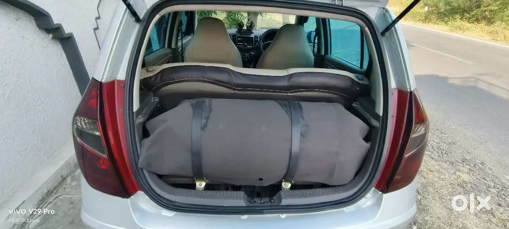 Hyundai I10 2012 Petrol + Cng 100000 Km Driven ( Cng Average 28+)