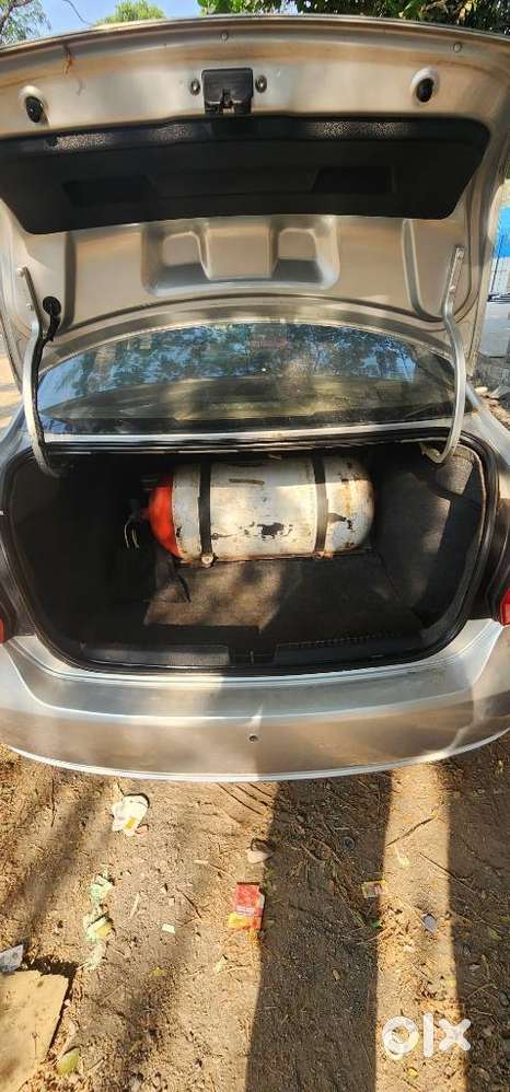 Volkswagen Vento Celeste 1.6 Highline, 2012, Cng & Hybrids