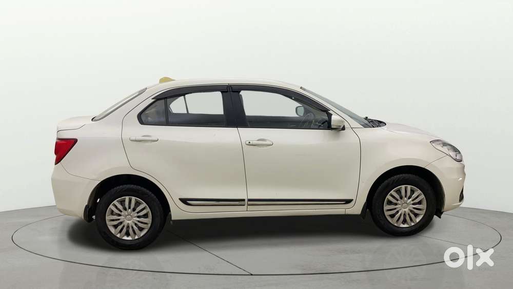 Maruti Suzuki Swift Dzire Amt Vxi, 2022, Petrol