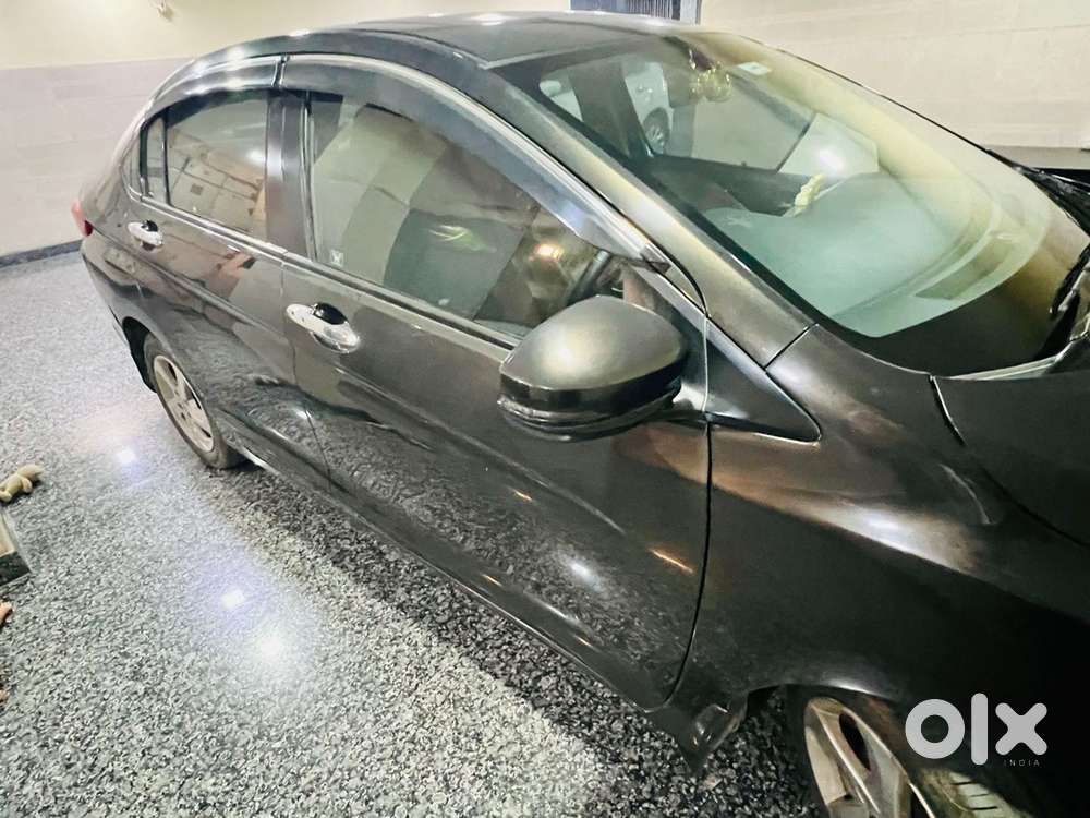 Honda City Vx Petrol 2016 Model With Sunroof
