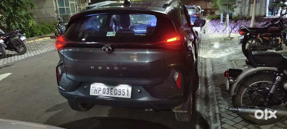 Tata Nexon Revotron Xza 2025 Petrol