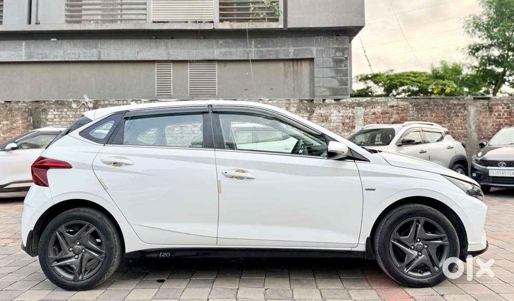 Hyundai I20 Sportz 1.2 Ivt, 2022, Petrol