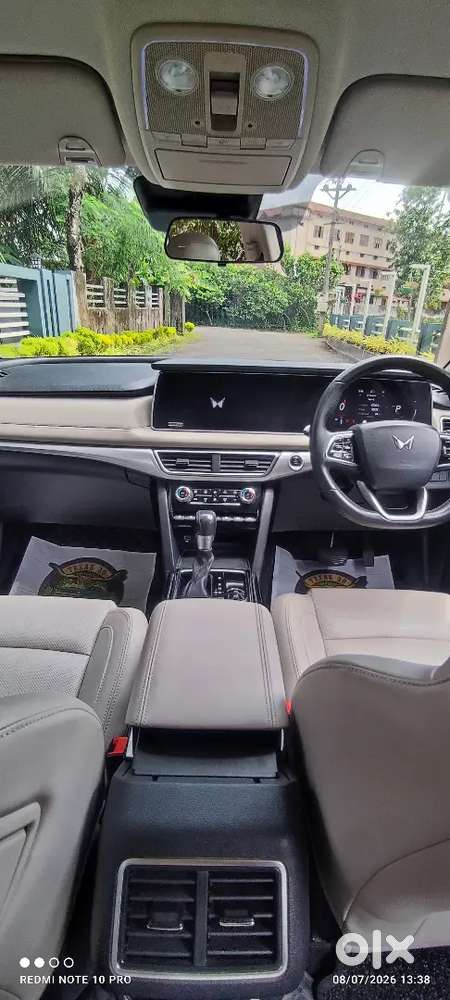 Mahindra Xuv700 Ax 7 Luxury Diesel At