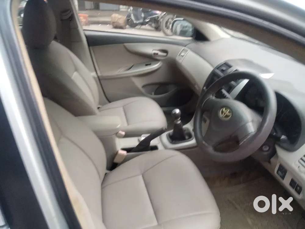 Toyota Corolla Altis 2011