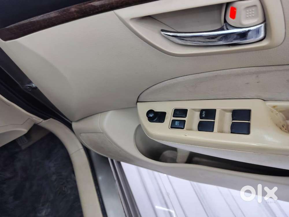 Maruti Suzuki Swift Dzire Vdi Bsiv, 2015, Diesel