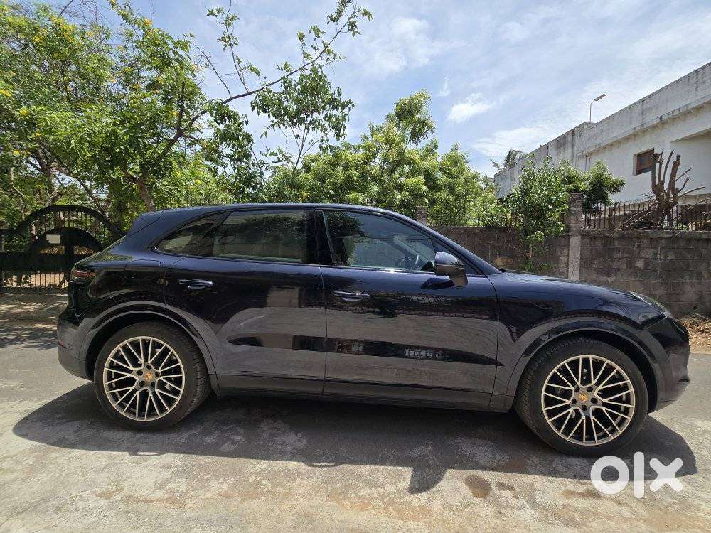 Porsche Cayenne Platinum Edition, 2022, Petrol