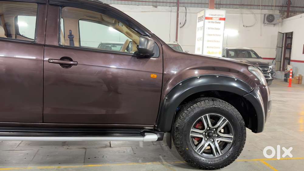 Isuzu D-max V-cross 2019 Diesel 75000 Km Driven