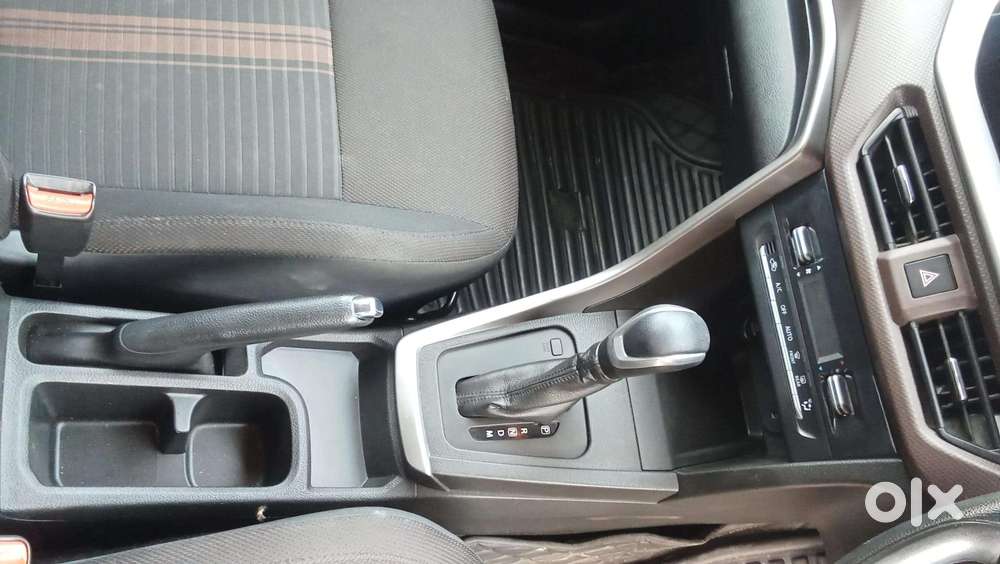 Maruti Suzuki Brezza 1.5 Zxi At Smart Hybrid, 2022, Petrol