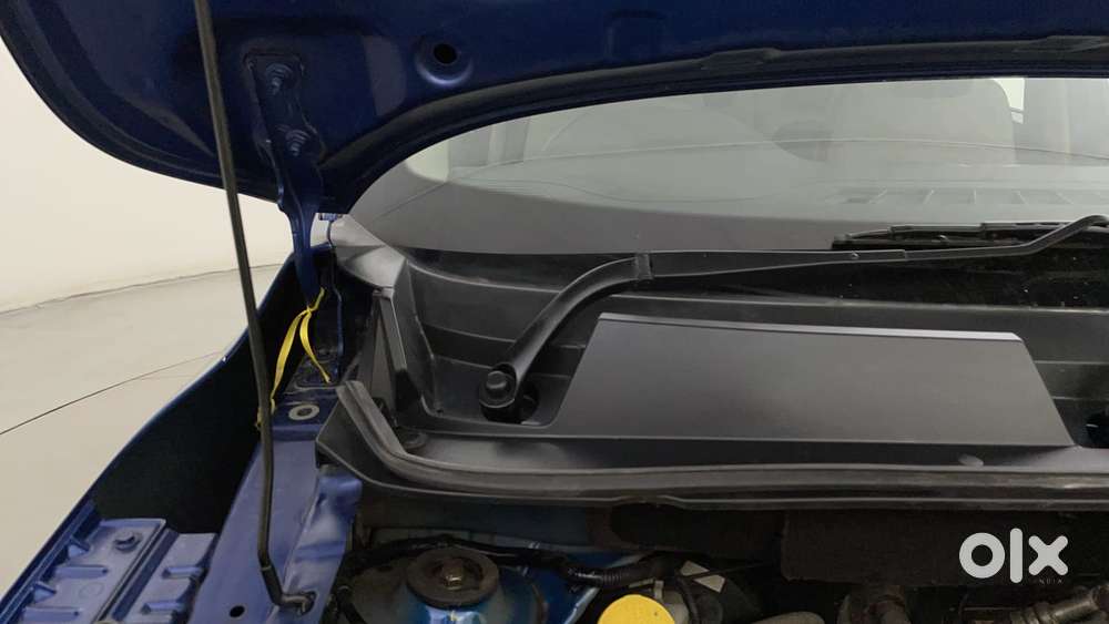 Renault Triber Rxz, 2021, Petrol