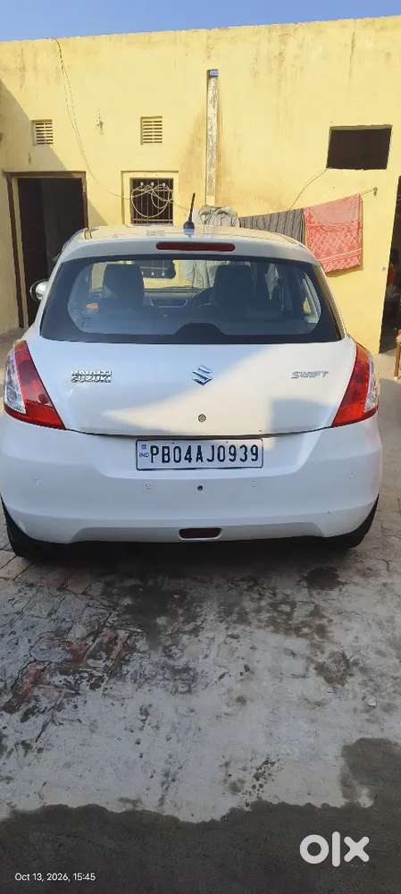 Maruti Suzuki Swift Petrol 2012