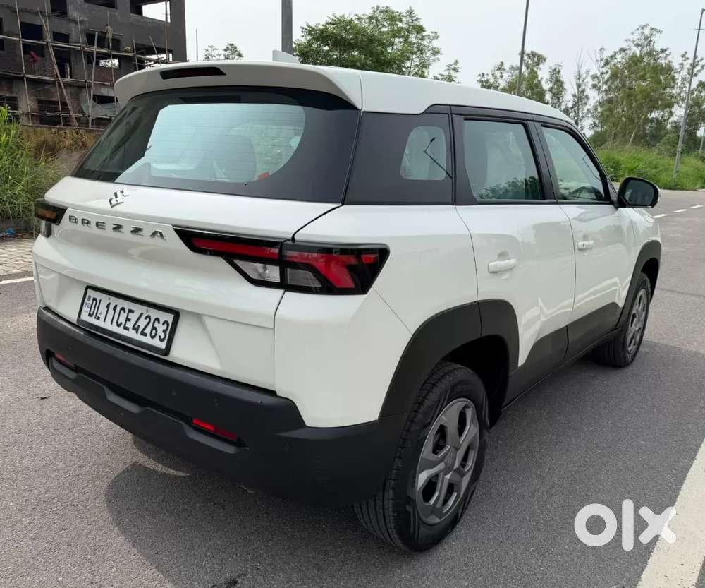 Maruti Suzuki Brezza Vxi At, 2024, Petrol