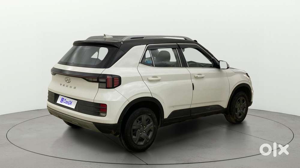 Hyundai Venue 1.2 S (o), 2023, Petrol