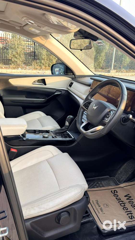 Mahindra Xuv700 2.2 Ax 7 Diesel At Luxury Pack Str, 2022, Diesel