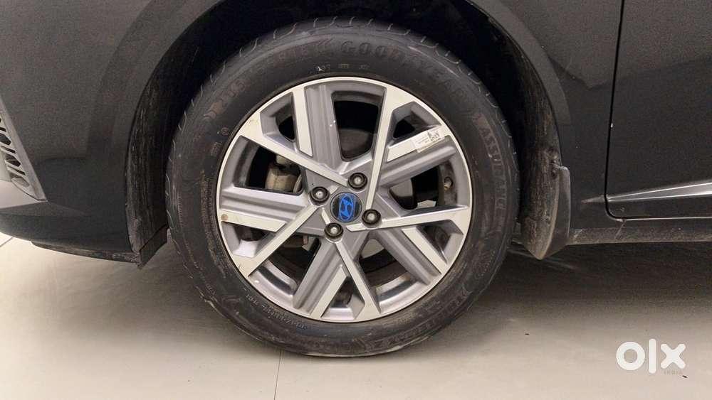 Hyundai Verna 1.5 Sx (o) Vtvt Ivt, 2023, Petrol