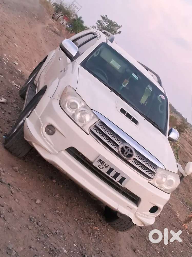 Toyota Fortuner Diesel Manual 2011 Model