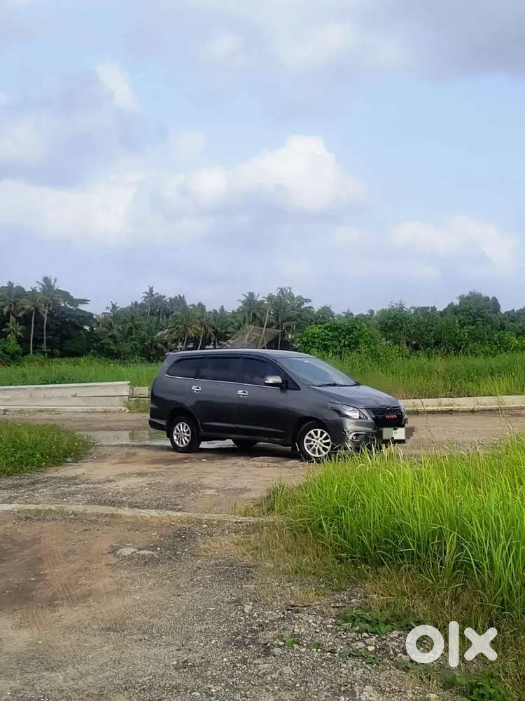 Toyota Innova 2014 Diesel Well Maintained