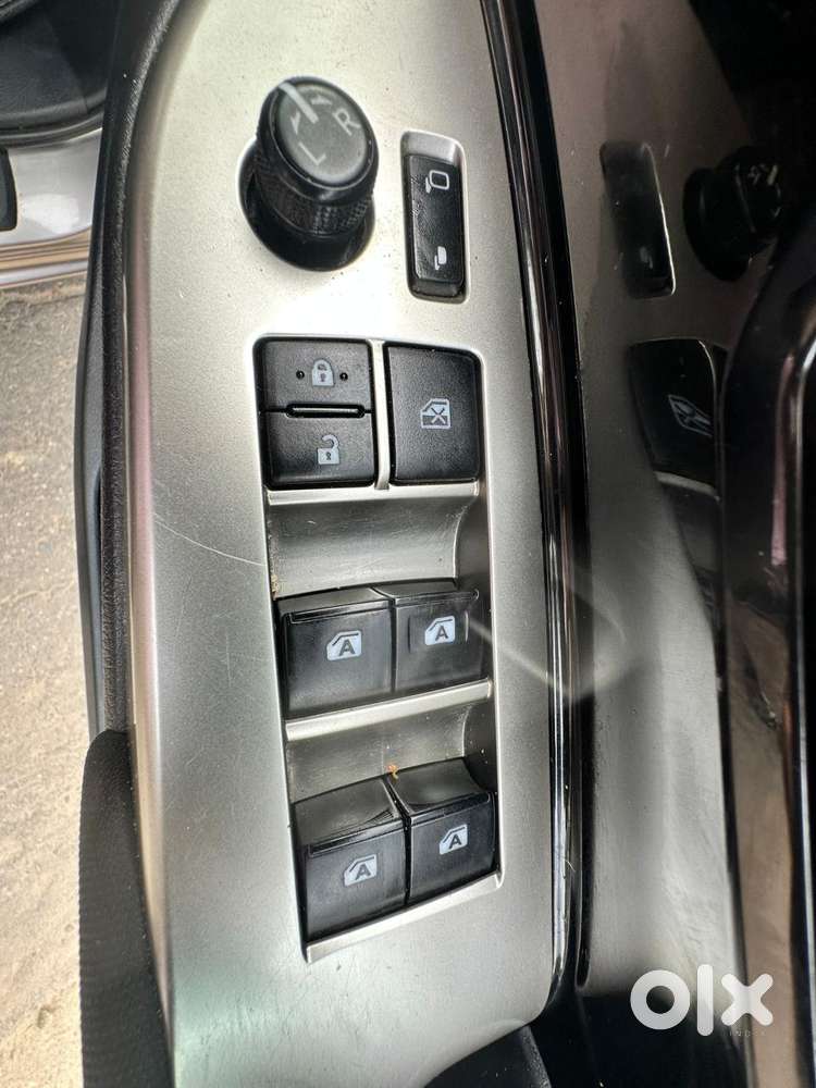 Toyota Innova Crysta 2.8z Automatic, 2021, Diesel