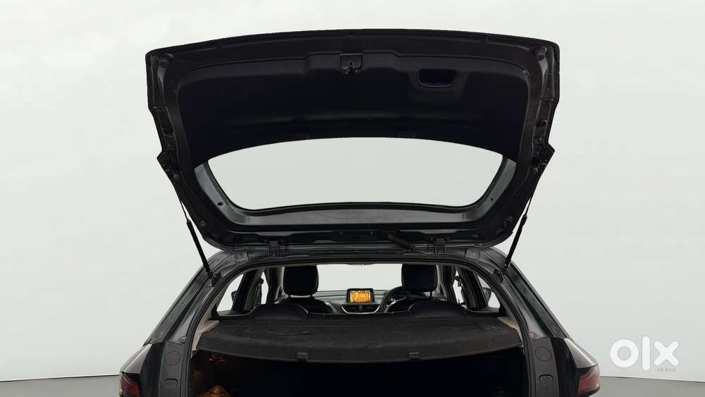 Tata Altroz 1.2 Xt, 2021, Petrol