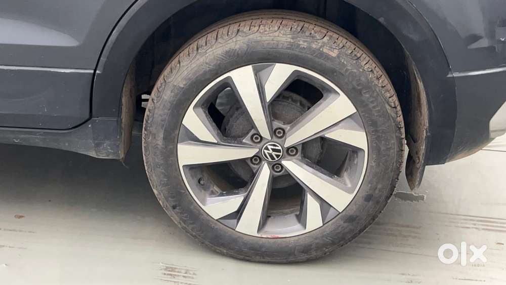 Volkswagen Taigun Topline 1.0 Tsi At (electric Seats), 2023, Petrol