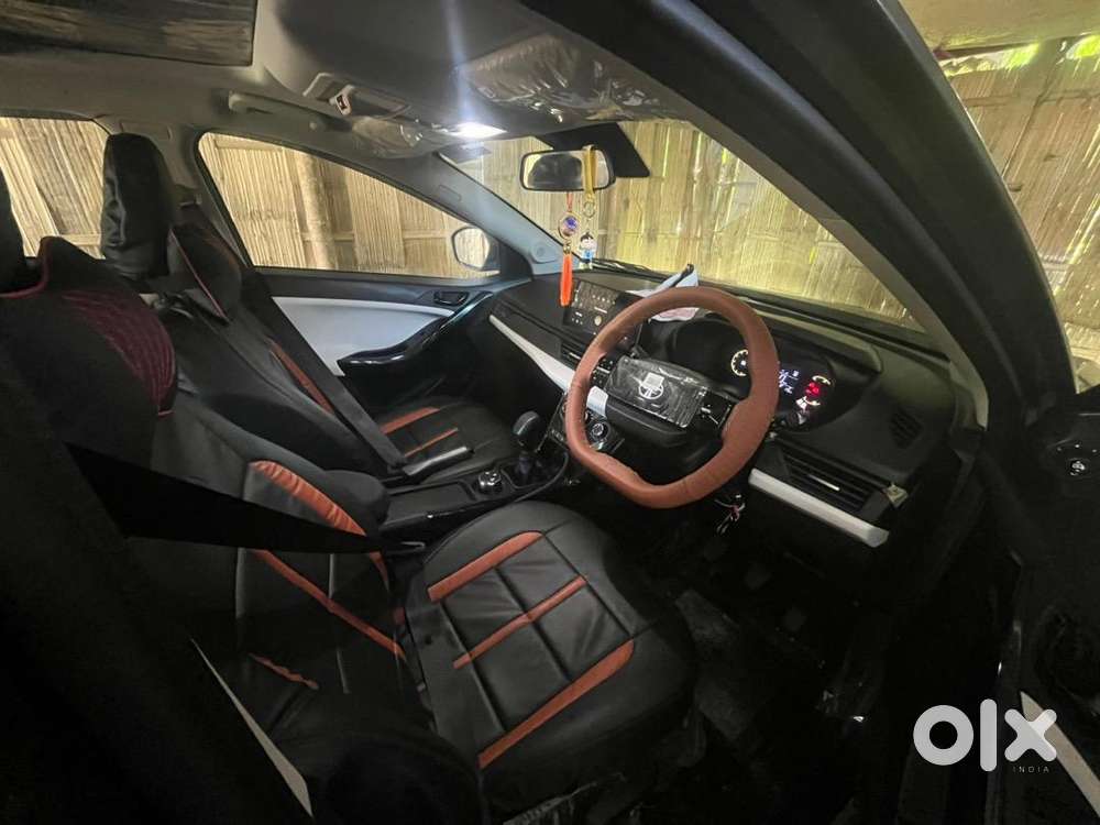 Tata Nexon 2025 Petrol 4800 Km Driven