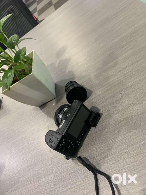 Sony Camera Multifunctional 6500  Used  LCD Screen Wireless LAN Built