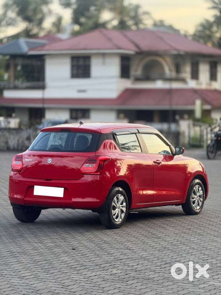 Maruti Suzuki Swift 1.2 Lxi (o), 2021, Petrol