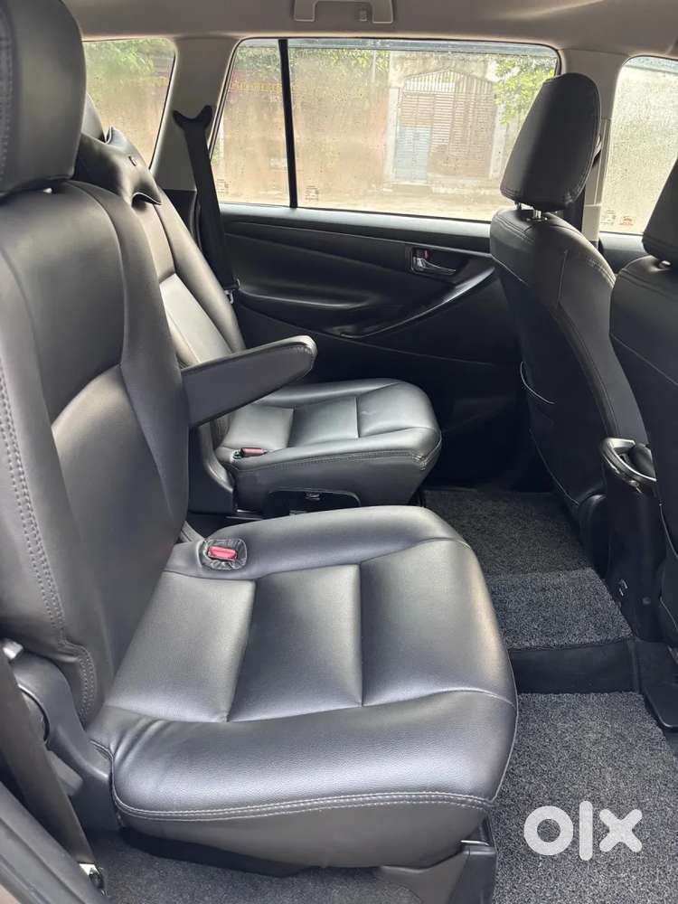 Toyota Innova Crysta 2.4 G Plus Mt 7 Str, 2019, Diesel