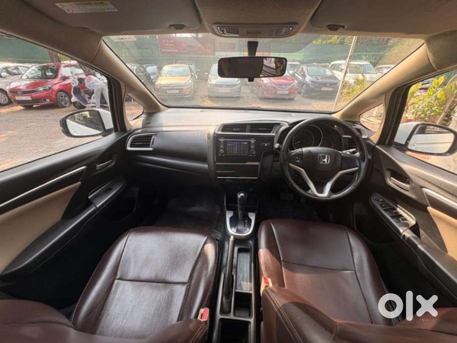 Honda Jazz V Cvt, 2017, Petrol