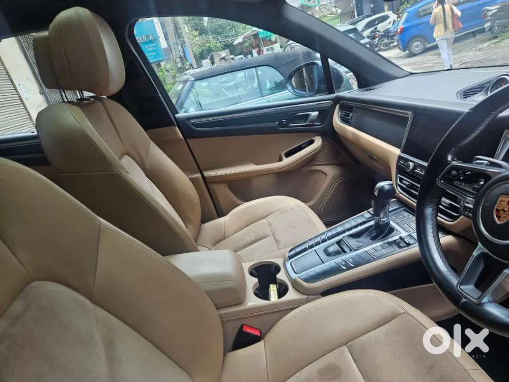 2019 Porsche Macan Petrol
