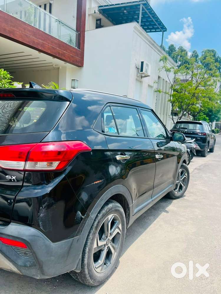 Black Creata Best Condition + Sunroof