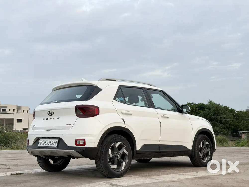 Hyundai Venue 2020 Manual