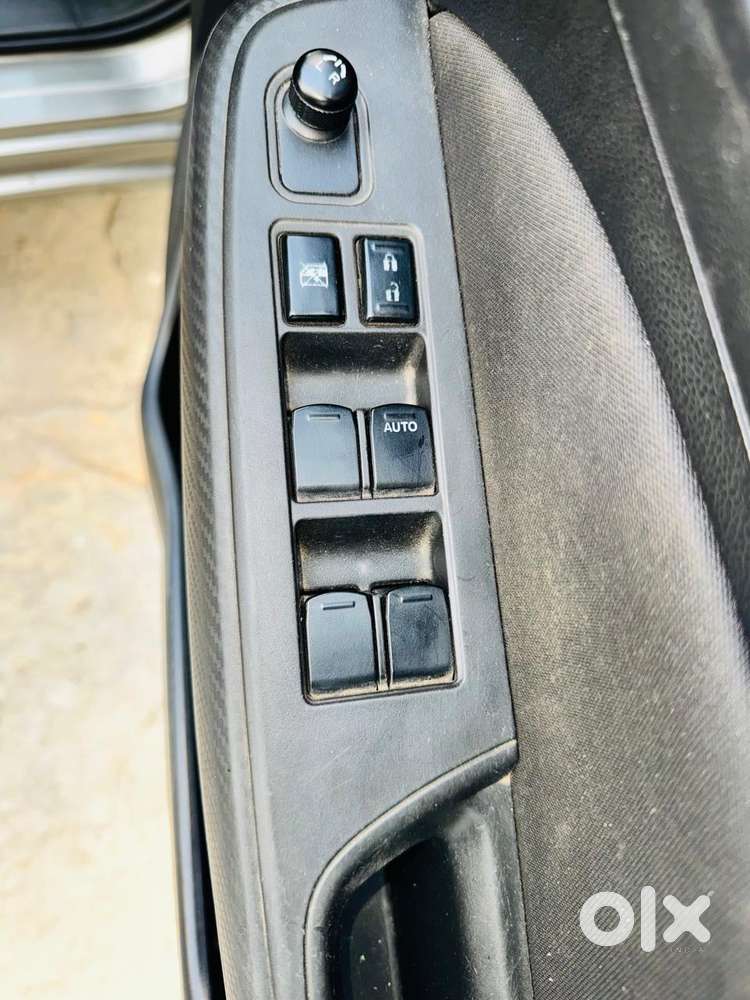Maruti Suzuki Swift Vxi + Manual, 2020, Petrol