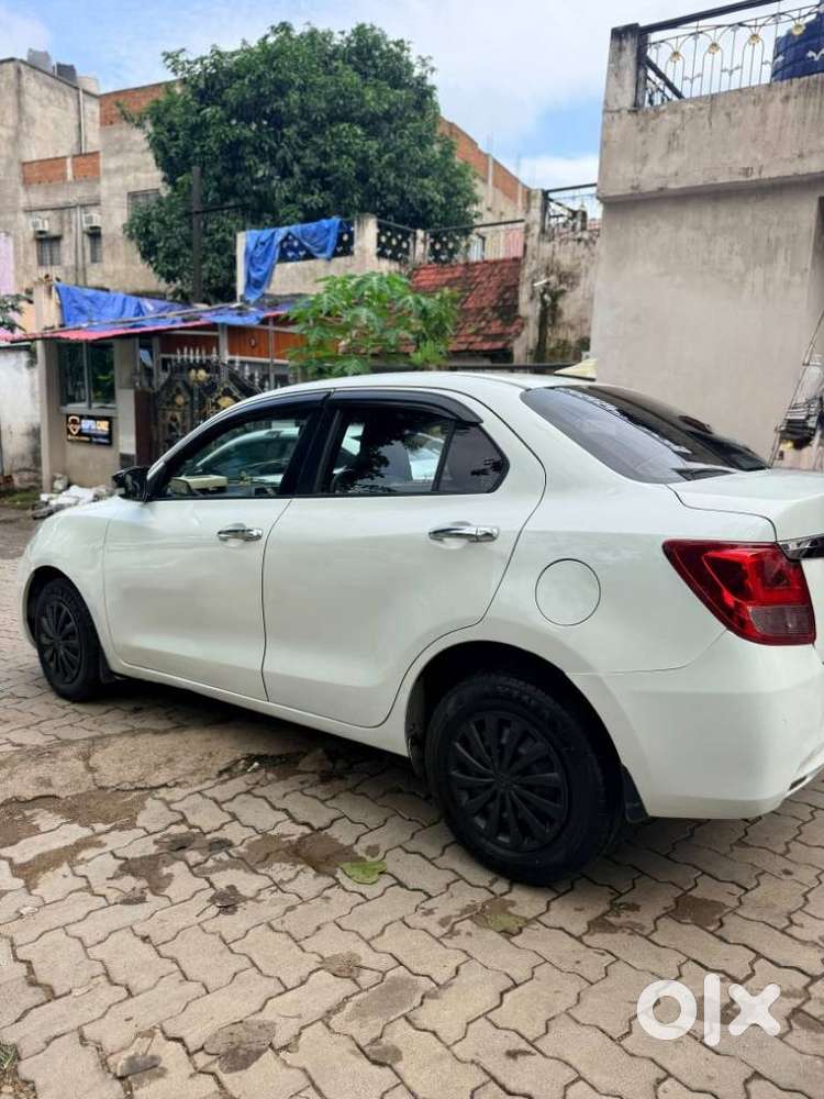 Maruti Suzuki Swift Dzire 1.3 Vxi, 2021, Petrol