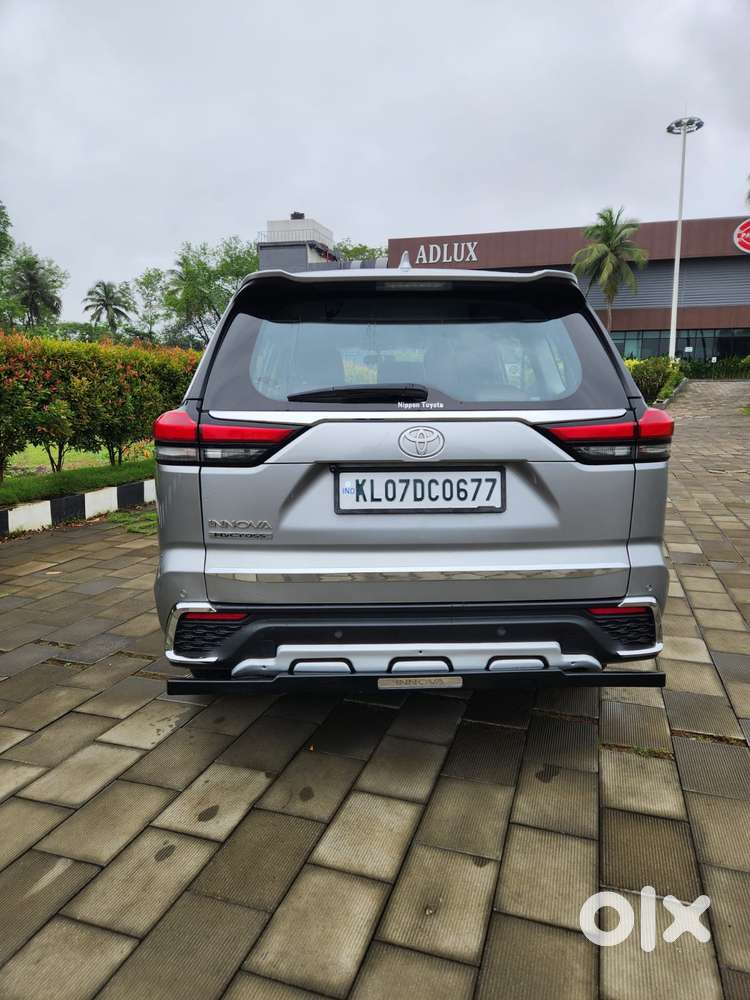 Toyota Innova Hycross 2.0 G-slf 8 Str, 2023, Petrol