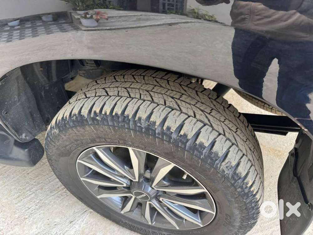 Isuzu V-cross 2023 Diesel Well Maintained