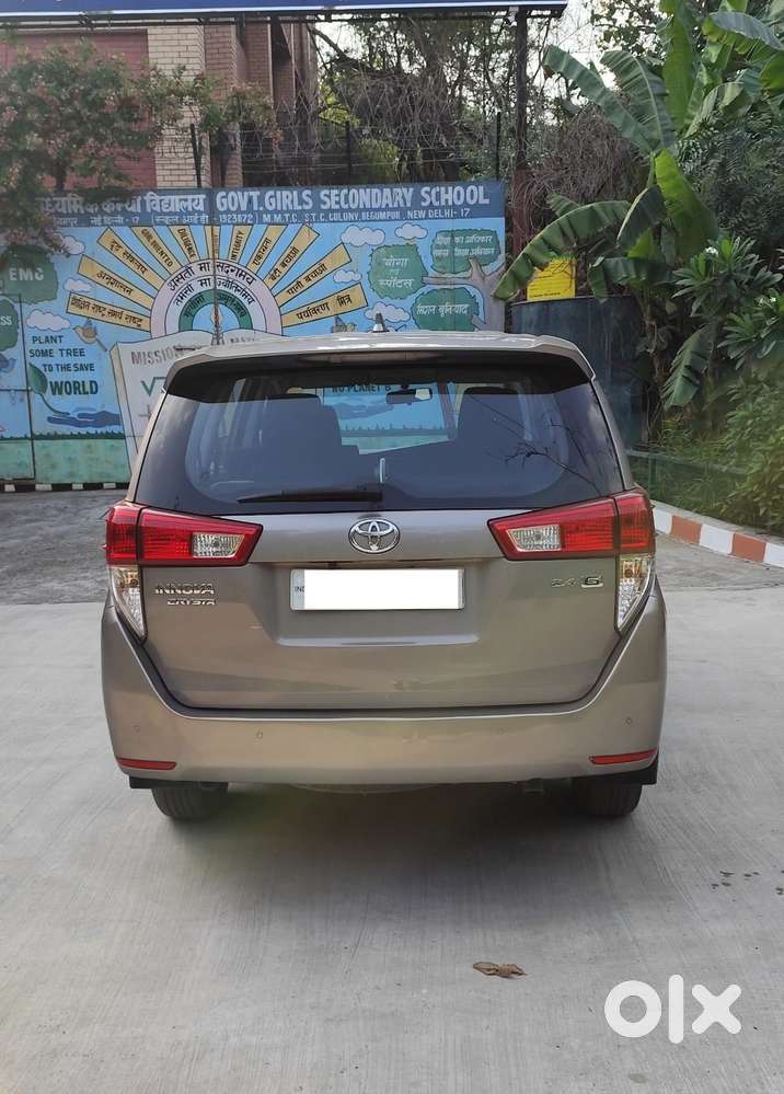 Toyota Innova Crysta, 2022